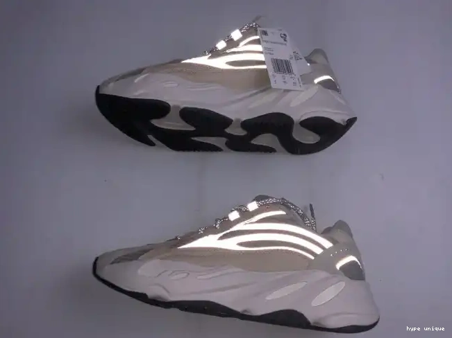 hype Cream Yeezy GY7924 V2 Adidas Boost Cream 700 0508